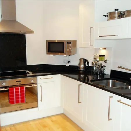 11 Talbot Court يورك