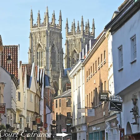 11 Talbot Court York