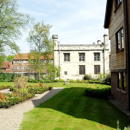 11 Talbot Court * York