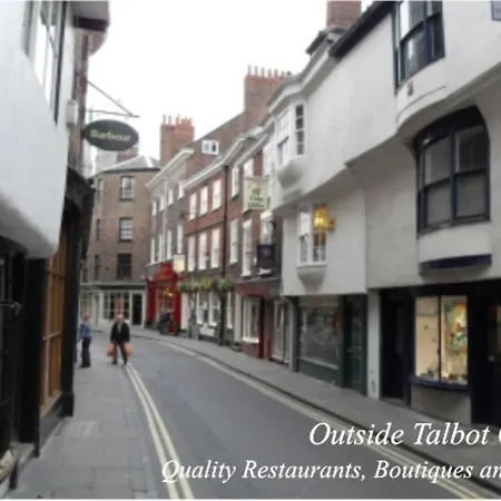 Apartment 11 Talbot Court York