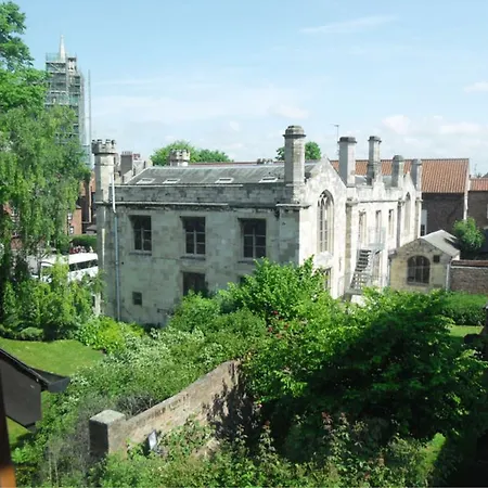 11 Talbot Court York
